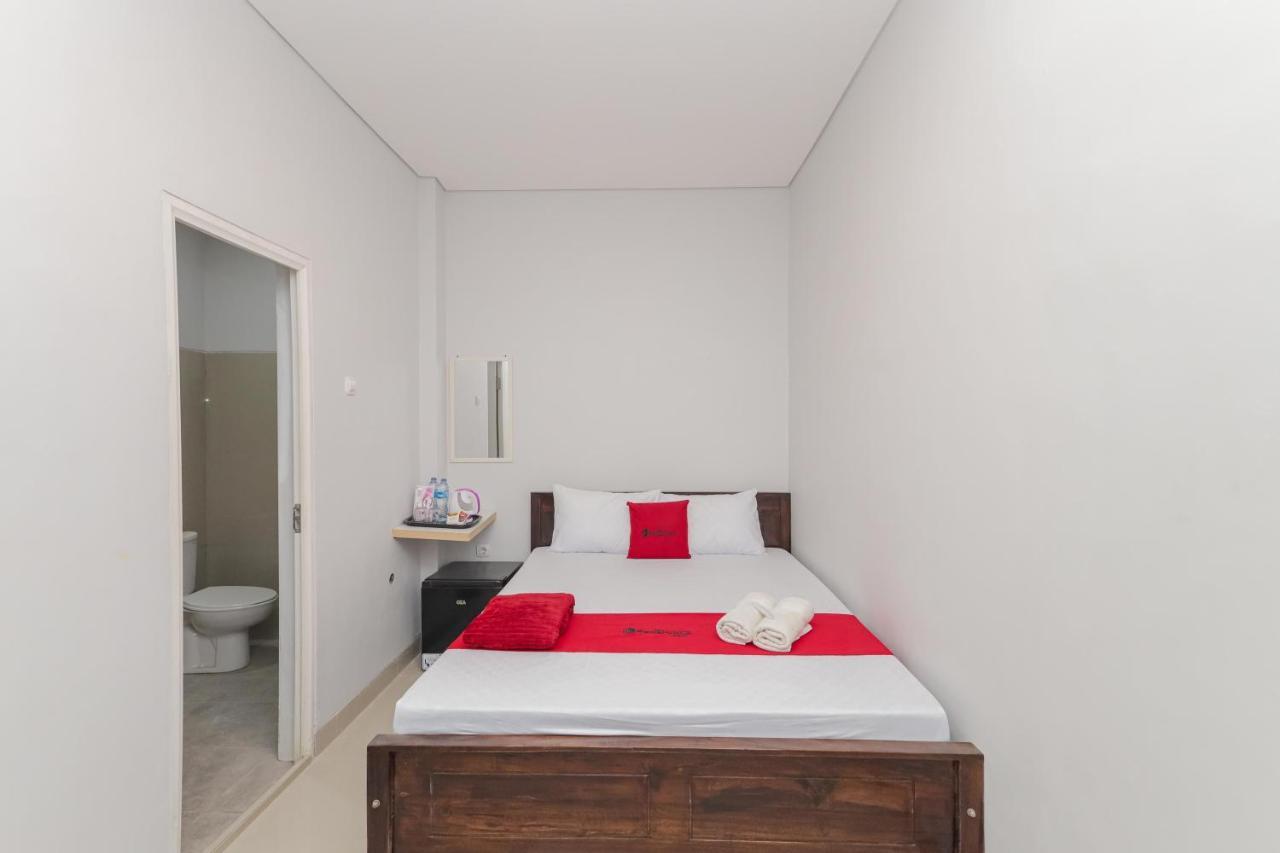 Reddoorz @ Gedangan Sidoarjo Otel Dış mekan fotoğraf